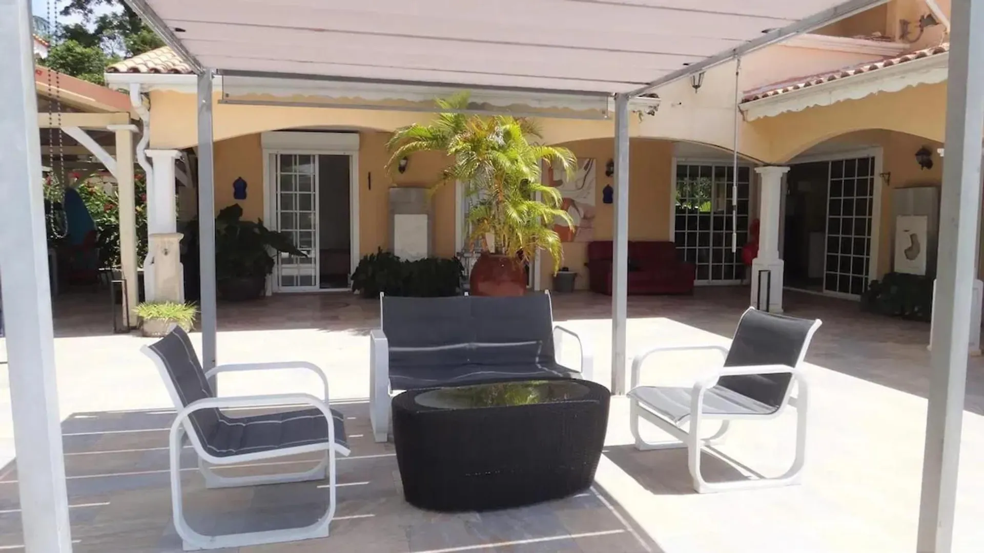 Maison Vue Mer: Beachside Retreat with Pool and Garden La Trinite Holiday home